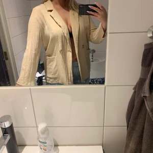 Linne blazer - Beige linne blazer från monki, storlek M⭐️