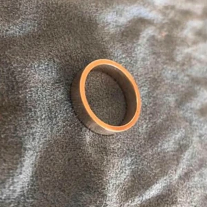 Ring i silver  - Ring i silver köpt hos Guldfynd. Nypris 449 :- Lite använd, storlek 18-19 cm