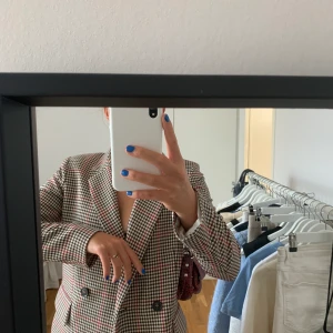 KAVAJ - Oversized kavaj, från H&M. 