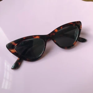 Solglasögon  - Solglasögon i fint skick!