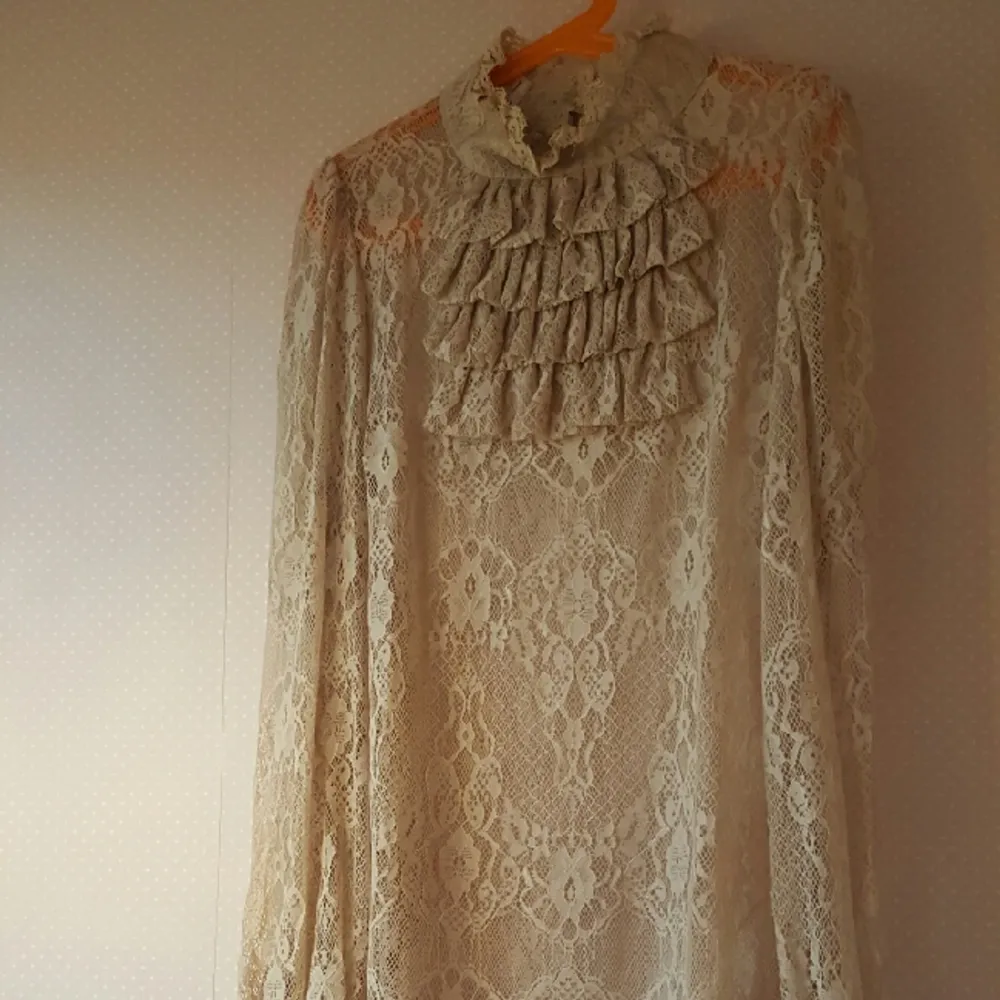 Fin vintage blouse.  Köpte i London. Perfekt skick. . Blusar.