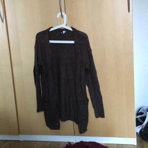  - Stickad kofta från HM, aldrig använd. 