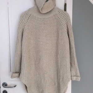  - Cosy sweater from Hope, really good condition!