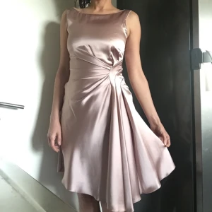  - Used one time in a wedding, Karen Millen uk size 8