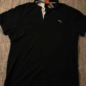  - Piké från Puma i storlek L, kan mötas upp i Växjö eller så står köparen för frakt. 