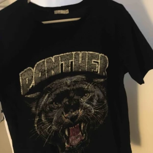  - Oversize tee från NLYTREND Fint skick, endast använd 1-5 gånger💚