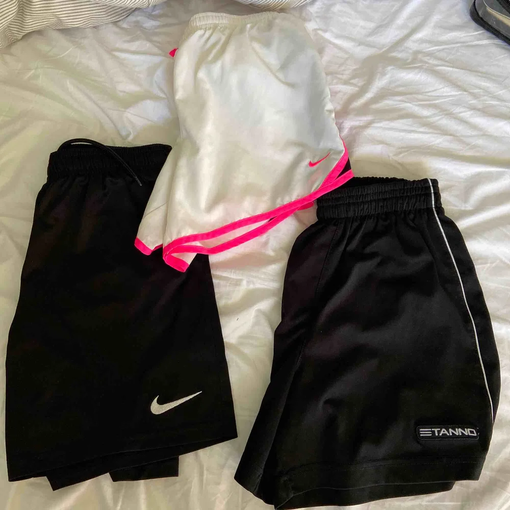 3-pack shorts (2 från Nike, 1 från Stanno)! Frakt tillkommer.. Shorts.