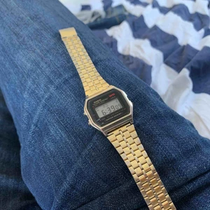  - Klocka lite sliten men fungerar som den ska!