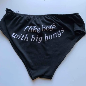  - högmidjade trosor som aldrig blivit testade, helt nya. frakten är gratis 😊