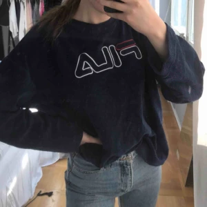  - Fila tröja storlek S. 150 kr inklusive frakt🌸