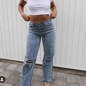  - De populära Boohoo jeansen