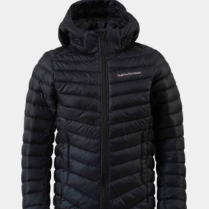  - Storlek 170 men är som xs, jag är själv 171 cm och den passar mig :) köpt för 1300kr säljer nu för 500 kr  Köpare står för frakt, 50kr 