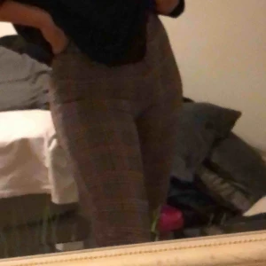  - Jätte snygga I princip oanvända ”tights”. Tyvärr försmå för mig;((