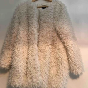  - Jacka i från Lindex.super skön o ha nu ex. Knappt använd . 