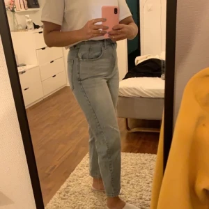 Jeans - Sjukt snygga jeans från Bikbok😝 ENGA RIMLIGA PRISFÖRSLAG!