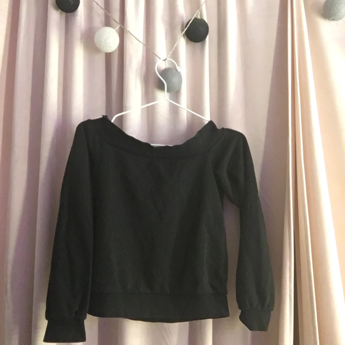 Off shoulder tröja från Hm