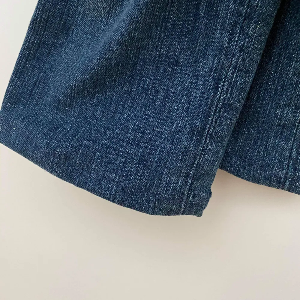 Nudie jeans i storlek W29 L34 men upplagda, innerbenslängd numera 72 cm. Aldrig tvättade och använda endast 2-3 gånger.. Jeans & Byxor.