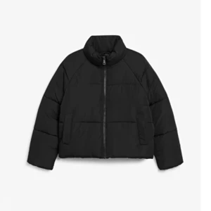 Monki Pufferjacket - Oanvänd lapparna kvar. Helt slutsåld. 