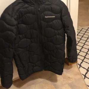 Malmö  - Säljer denna jackan har bara använd några gånger 