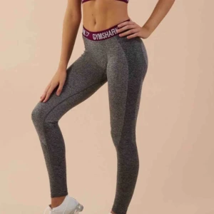  - Har ett par gymstark tights, aldrig använda! Ligger bara i lådan så tänkte prova sälja dom till någon för mer användning! Helt nyskick, finns i Umeå men går att frakta