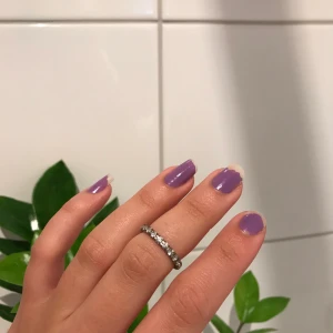 Ring med diamanter  - Använd ring med diamanter. Frakt 11 kr. 