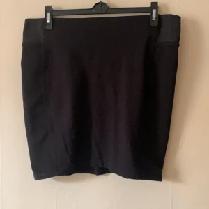 Kjol med resor - En snygg men enkel kjol med resor