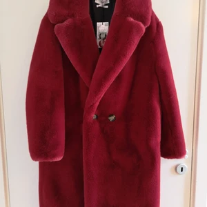 Soft winter jacket  - This beautiful soft jacket from Mango brand is in size S and it has two pockets on the sides and inner lining. I bought it 1399kr and couldn't wear it at all. 