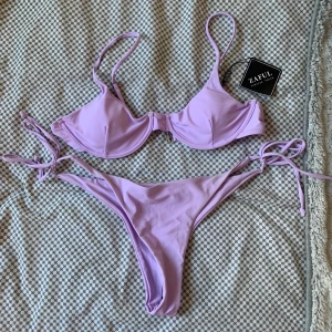 Bikini från Zaful - Stl L men sitter som S, alltså för liten för mig:/ bara testat. frakt 42kr.