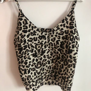 Linne - Strl L tunna axelband bra kvalitet