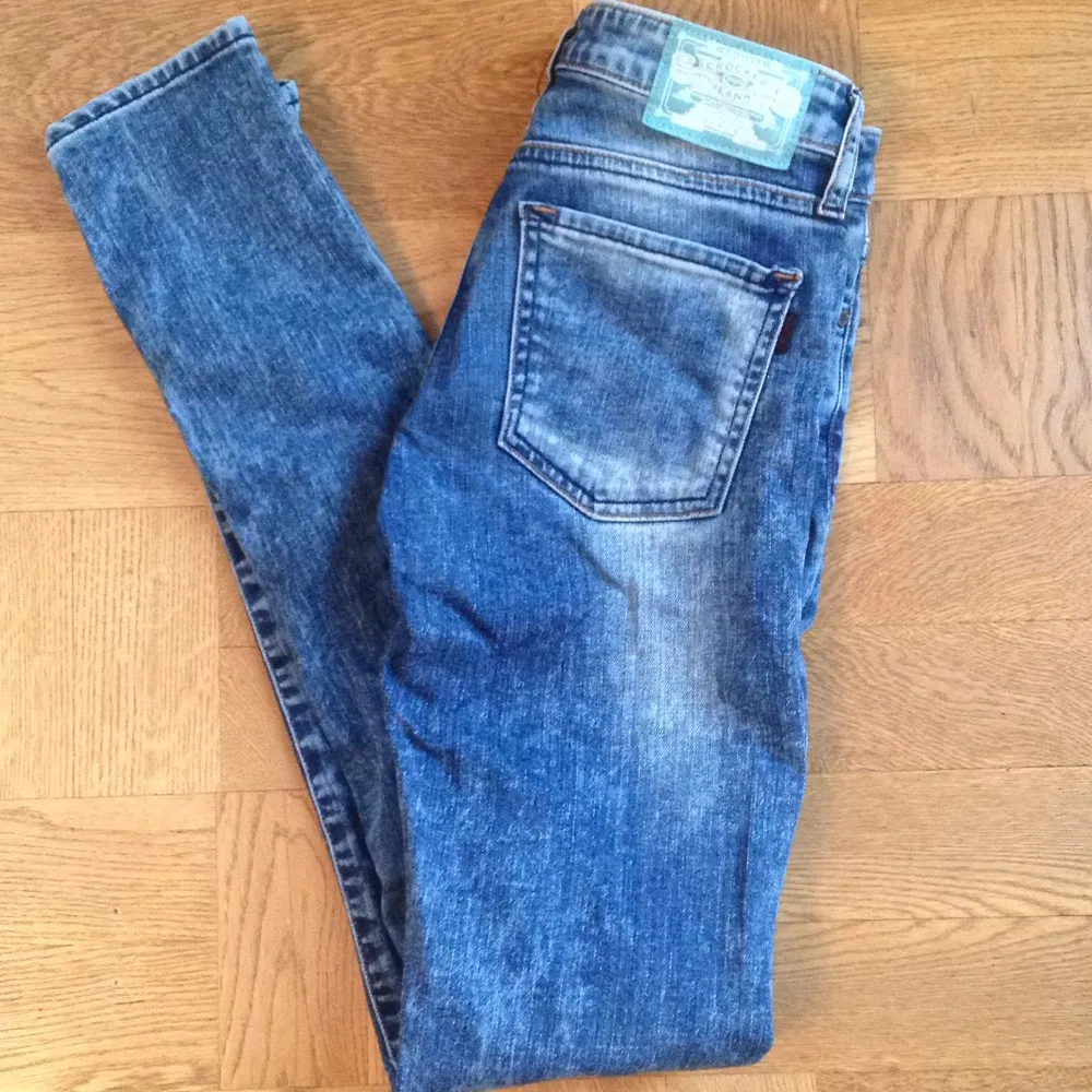 Helt nya super skinny jeans från JC och Crocker Pep! Storlek 26/32, sitter som en smäck på en 25-26:a. Super-tighta.. Jeans & Byxor.
