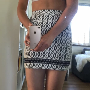  - 🌸Supersnygg kjol från HM. Kan skickas mot betalning 🌸