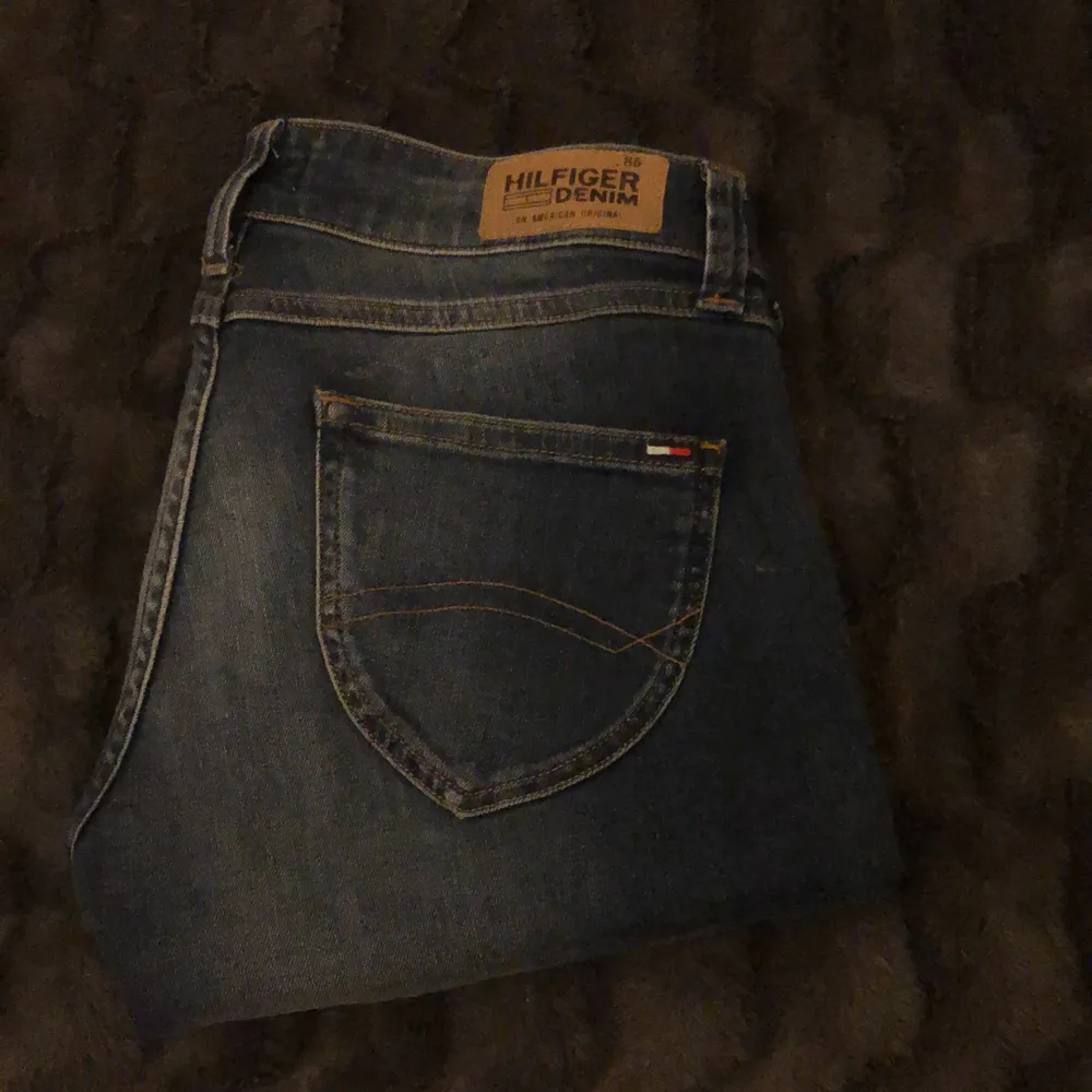 Tommy jeans i nyskick. Jeans & Byxor.