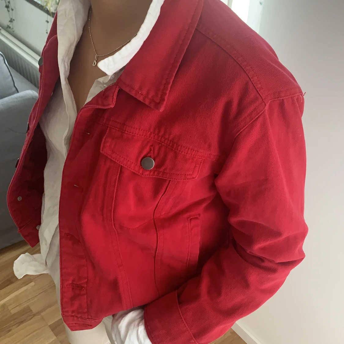 Röd jacka  - 91