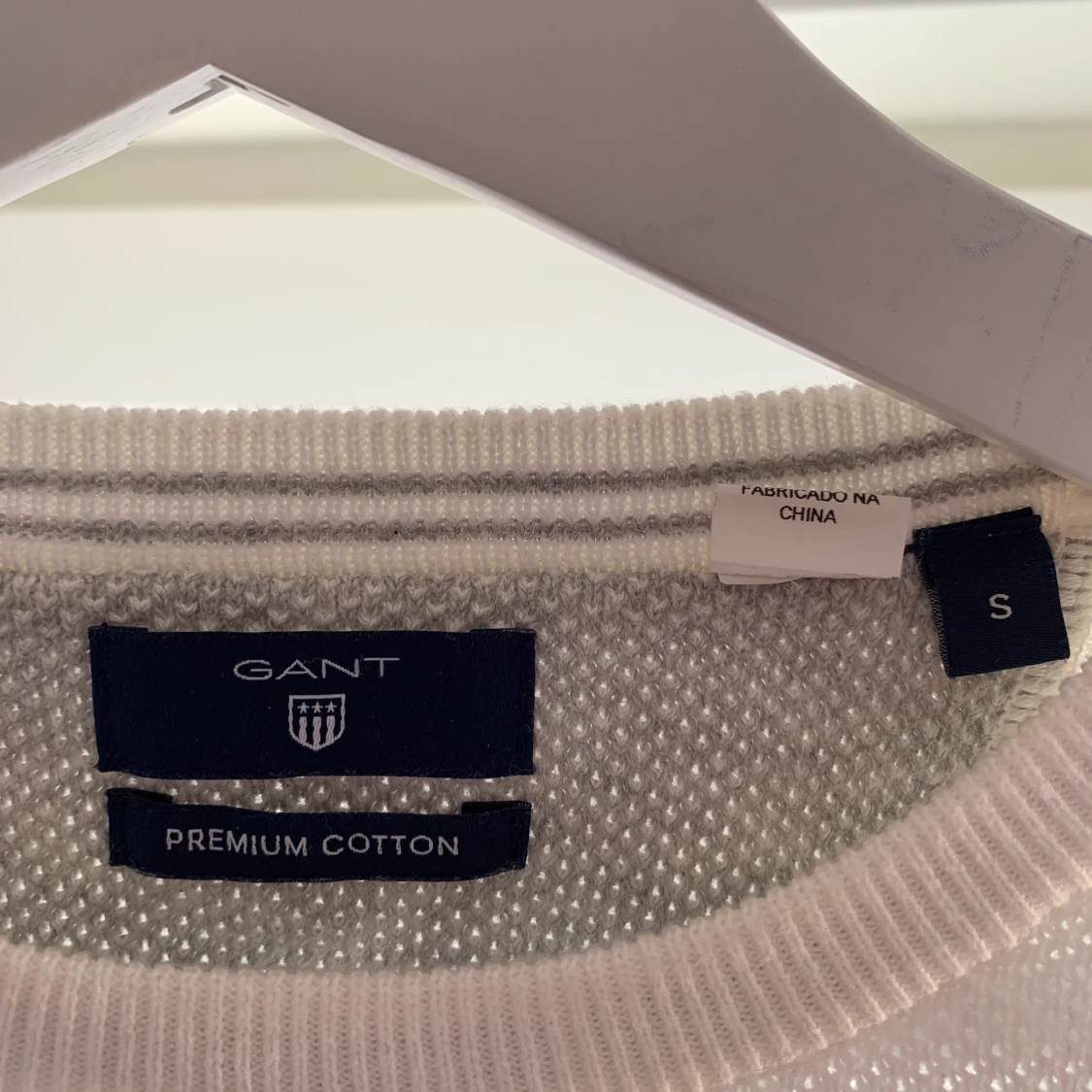 Vit finstickad GANT tröja - 90