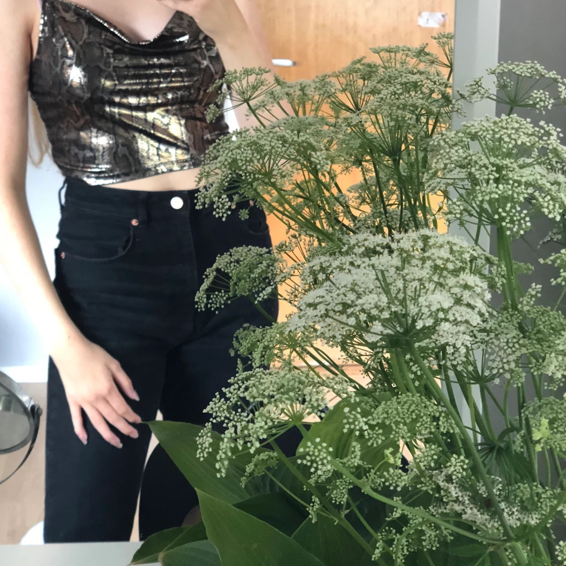 Glittrig leopard topp från hm