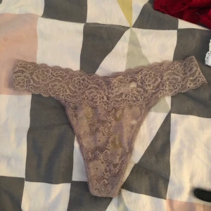 nya stringtrosor  - helt nya och oanvända string i stl s, frakt på 11 kr tillkommer