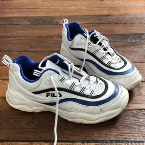 Fila vintage sneakers - Så himla fina och coola fila sneakers, köpta second hand! 