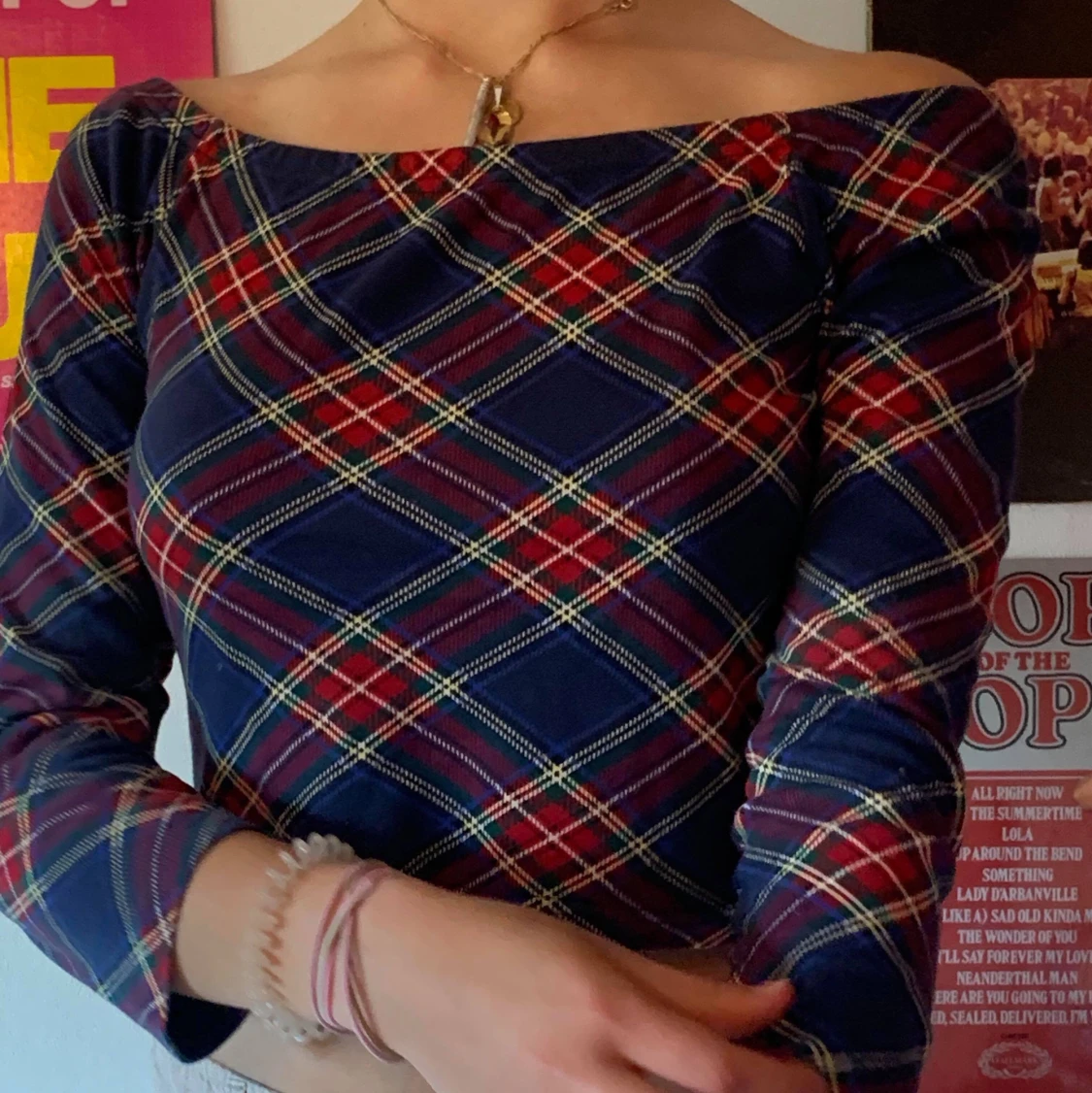 Trekvarts off the shoulders Beyond Retro