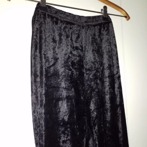 Velour tights - Superfina svarta tights i velour, storlek L men passar även mindre