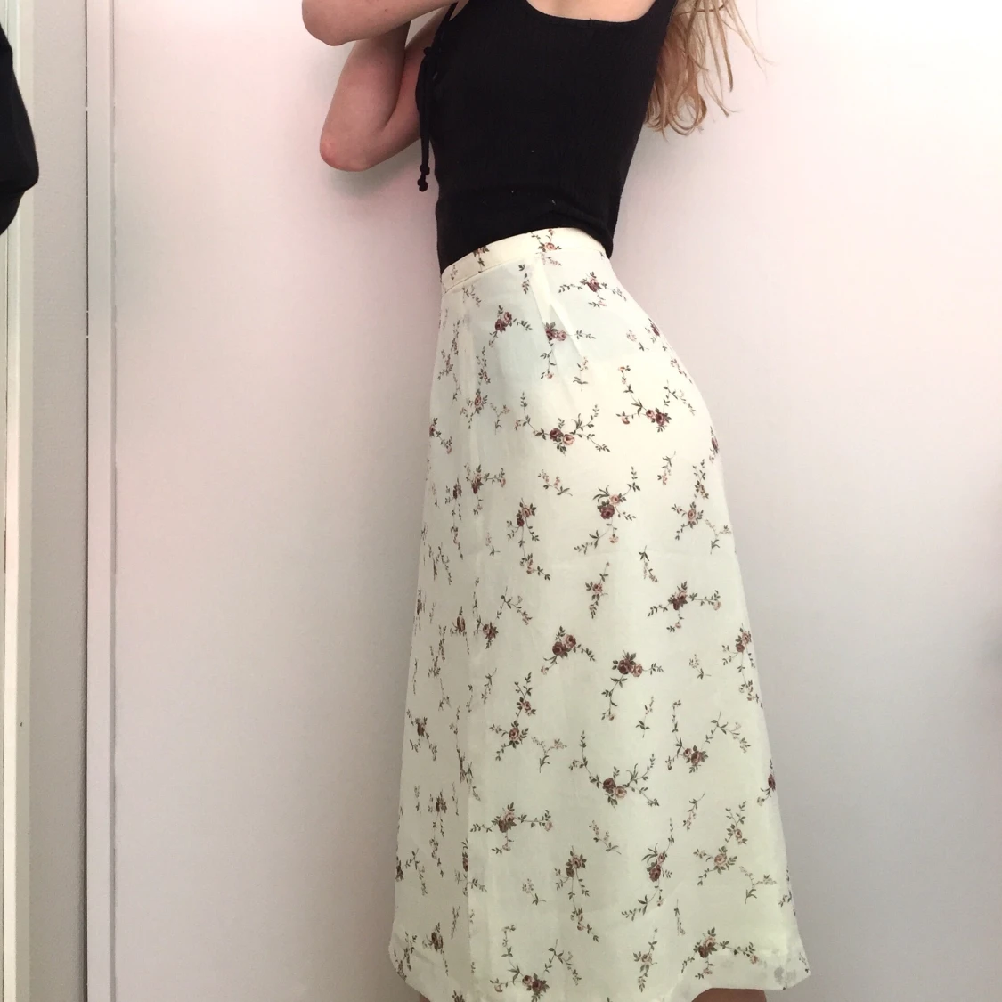 Blommig sommarkjol - 90