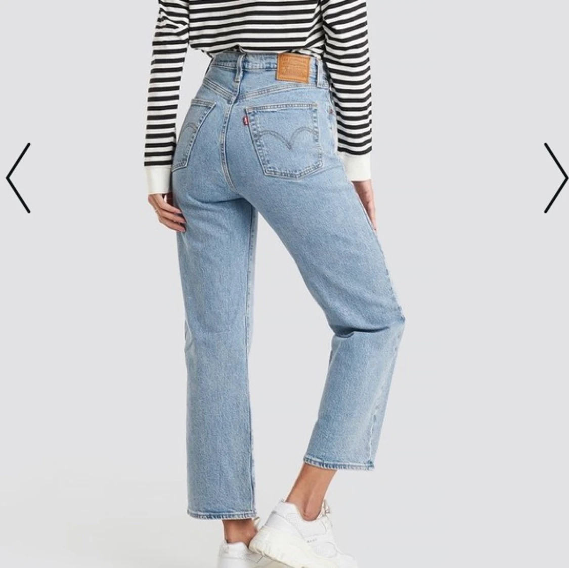 Levi’s Ribcage Jeans  - 90