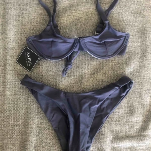  - Supersnygg bikini från Zaful i storlek small. Säljer pga fel storlek. Aldrig använd, alla lappar är kvar! Frakt tillkommer :)