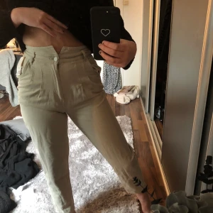 super snygga jeans  - snygga jeans ifrån hm, DOM ÄR ALDRIG ANVÄNDA & as sköna 