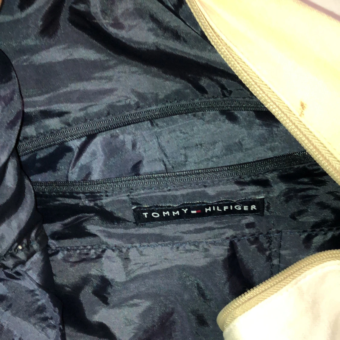 Tommy Hilfiger väska - 91