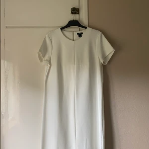 Student klänning - Lindex stl 44 