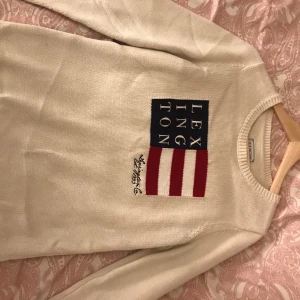 Lexington tröja  - En Lexington tröja som är använd ett fåtal gånger och är i mycket bra skick 