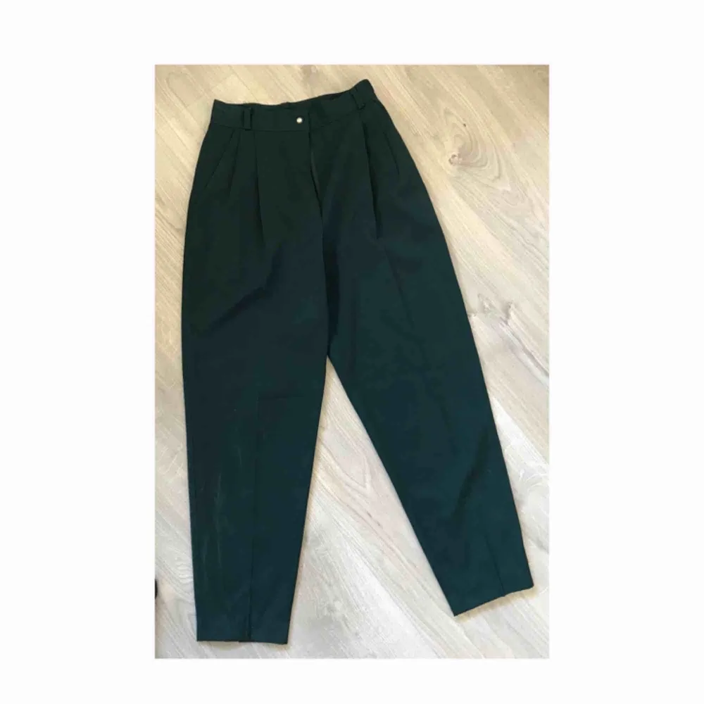 Vintage Dark green pants . Jeans & Byxor.