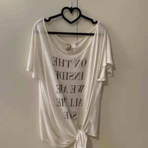 Topp - Topp i storlek 38, fin skick, finns i Odenplan Stockholm,