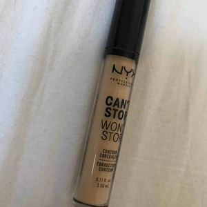  - Can´t Stop Won´t Stop Contour Concealer. Matt Concealer från nyx, aldrig använd endast öppnad då det inte är min färg, I färgen true beige. Ny pris: 109kr. Har även en foundation från nyx och pris för båda 230kr med frakt inräknat💗 