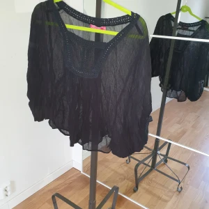 Bolero - Svart transparent bolero m spets